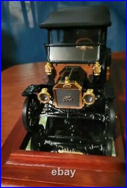 1913 FORD MODEL T Touring Car in Display Case og Glass & Wood, Perfect Condition