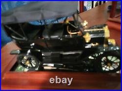 1913 Ford Model T Touring Model Car in Glass & Wood Display Case, Perfect Condit