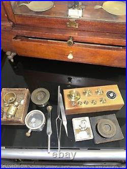 Antique Pharmaceutical or Science Scale in Wood Glass Case Henry Troemner w Wgts