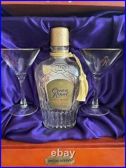 Crown Royal Special Reserve Wood Acrylic Hinged Door Display Cabinet Glass Set