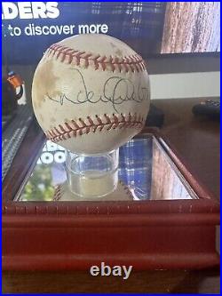 Derek Jeter Autographed Baseball OMLB Signed Yankees HOF WithWood-Glass Cube Case
