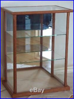 Display Case Model/Doll-Wood&Glass Lacewood