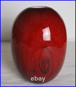 Makora modern art glass vase ovoid oxblood wood grain cased white Poland 7 3/4