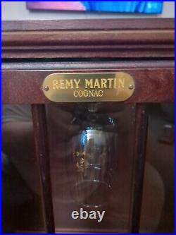 REMY MARTIN WOOD COGNAC BOTTLE DISPLAY CASE (Locking) 2 GLASSES