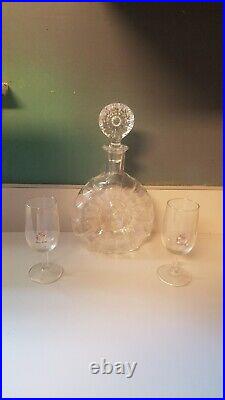 REMY MARTIN WOOD COGNAC BOTTLE DISPLAY CASE (Locking) DECANTER AND 2 GLASSES