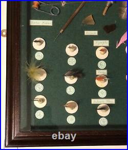 VINTAGE FLY FISHING LURES in WOOD & GLASS DISPLAY CASE Dry Wet Flies Nymphs