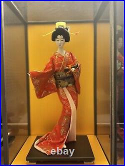 Vintage Japanese Geisha Doll In Glass Wood Case Box Is 20x12x10